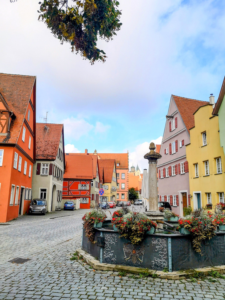 Places to visit in Bavaria, Coloured houses of Dinkelsbuhl old town - Places to visit in Bavaria, Coloured houses of Dinkelsbuhl old town