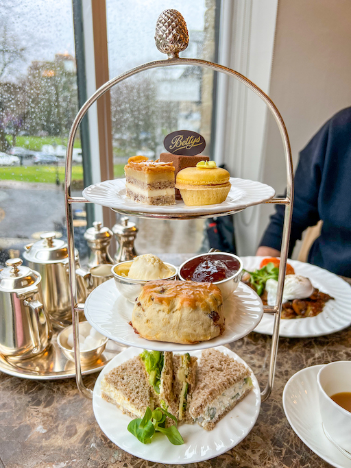 Cafes in Harrogate, Bettys afternoon tea