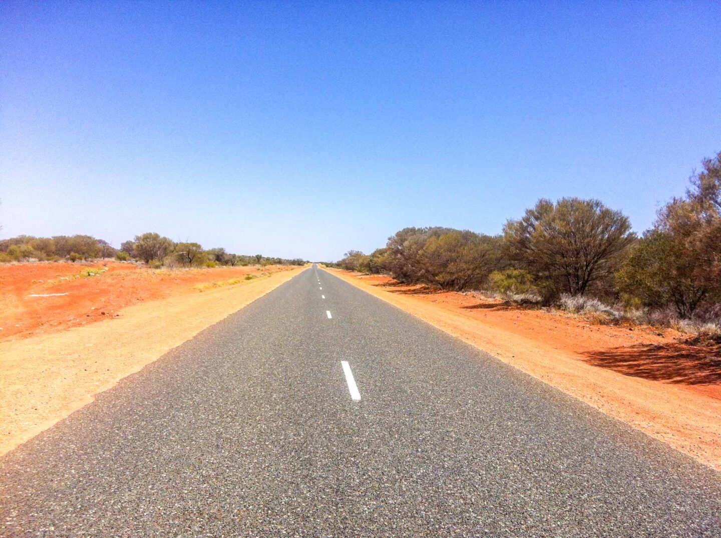 the red centre, long desert road - the red centre, long desert road