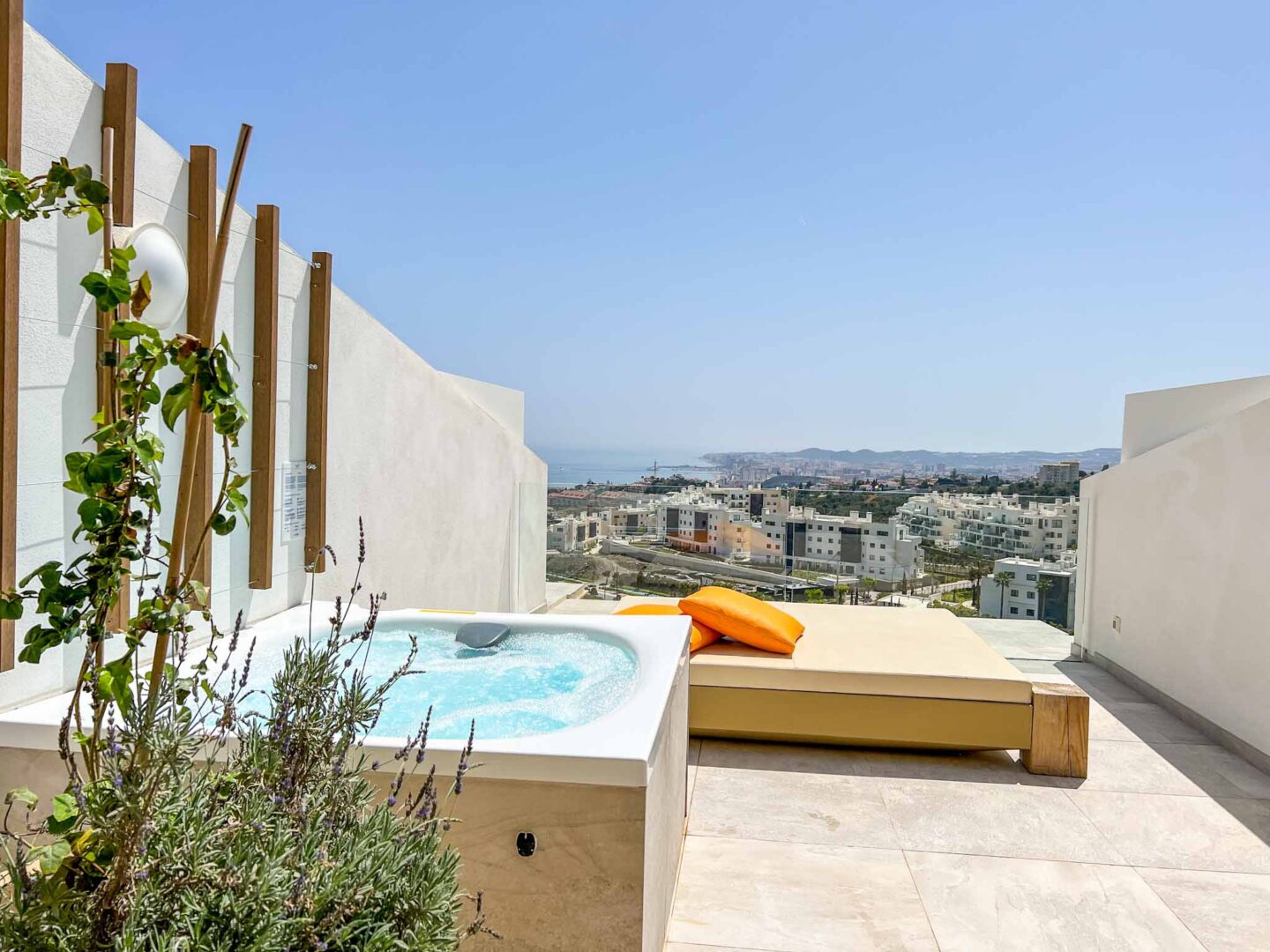 Higuerón Hotel Malaga, private terrace and hot tub Leiro Suite - Higuerón Hotel Malaga, private terrace and hot tub Leiro Suite
