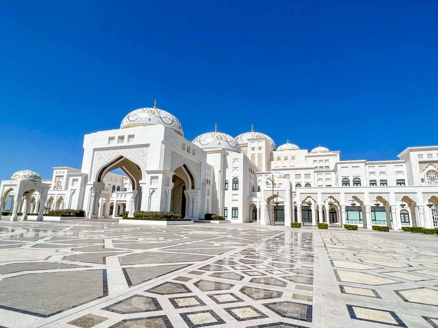 Places to visit in Abu Dhabi, Qasr AlWatan from outside - Places to visit in Abu Dhabi, Qasr AlWatan from outside