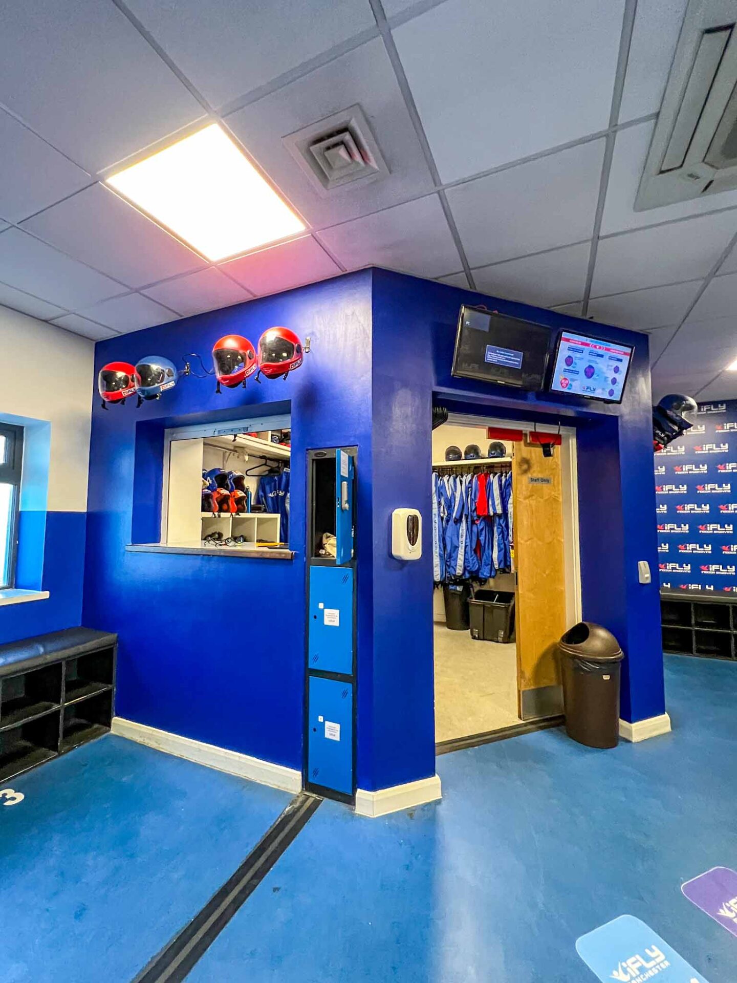 ifly Manchester, Skydive Manchester, helmets and changing - ifly Manchester, Skydive Manchester, helmets and changing