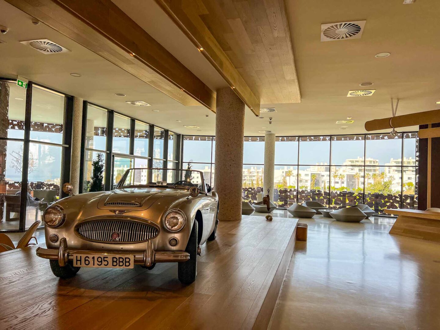 Higuerón Hotel Malaga, car in reception - Higuerón Hotel Malaga, car in reception