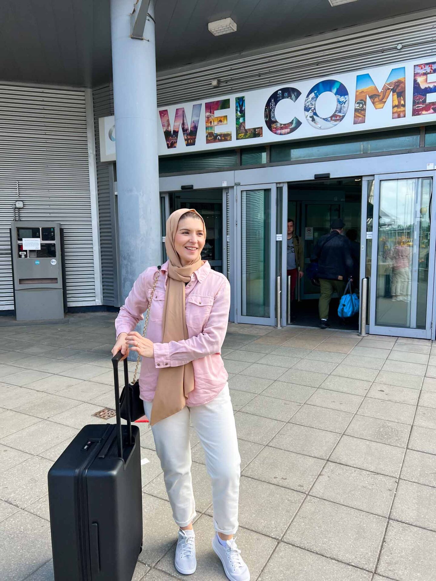 travel tips for Muslim Women, what to wear to airport - travel tips for Muslim Women, what to wear to airport