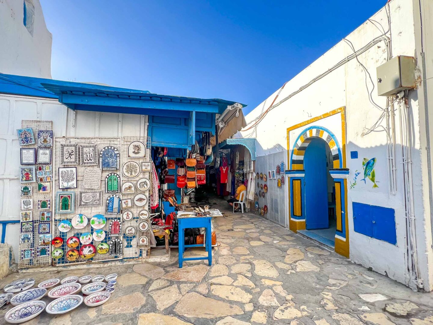 Tunisia itinerary, 3 days in Tunisia, Hammamet Medina shops - Tunisia itinerary, 3 days in Tunisia, Hammamet Medina shops