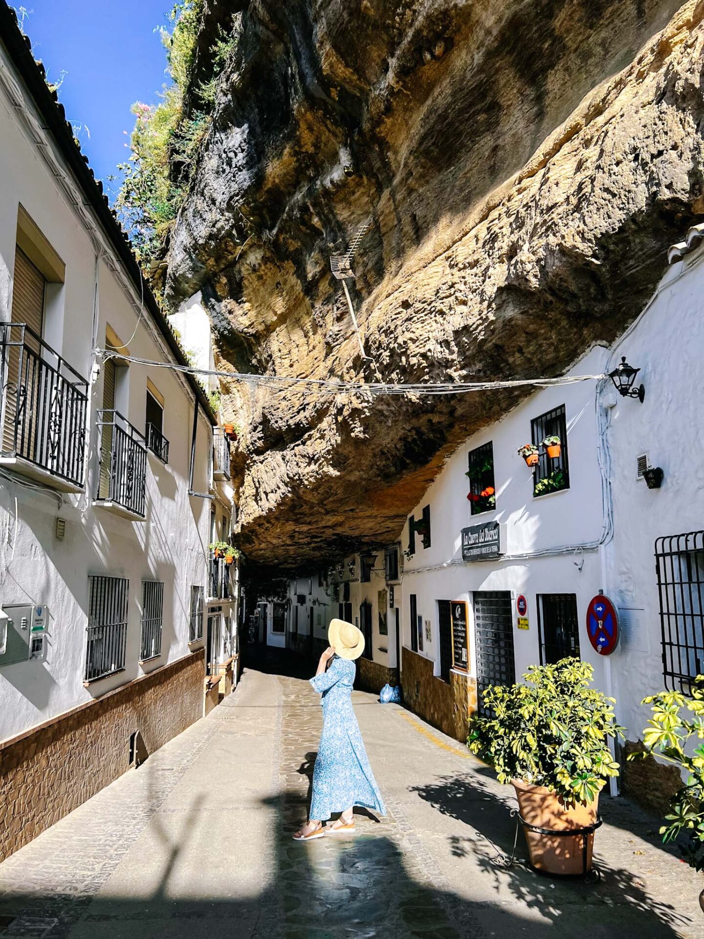 Southern Spain itinerary, Ellie in Setenil - Southern Spain itinerary, Ellie in Setenil