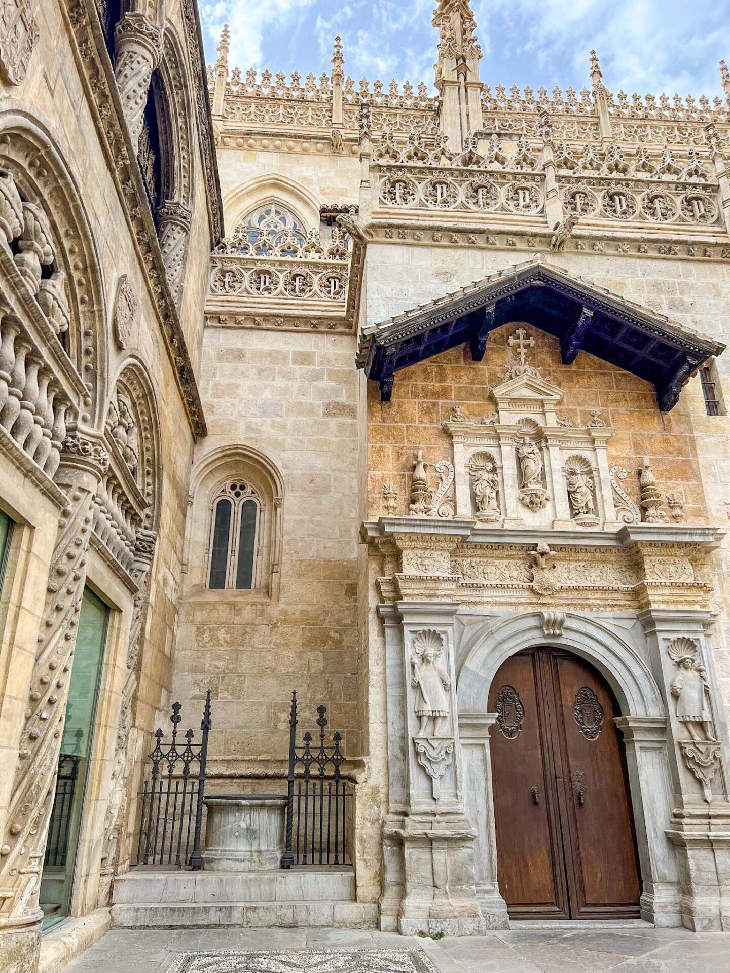 Granada itinerary, One day in Granda, back of Granada Cathedral - Granada itinerary, One day in Granda, back of Granada Cathedral