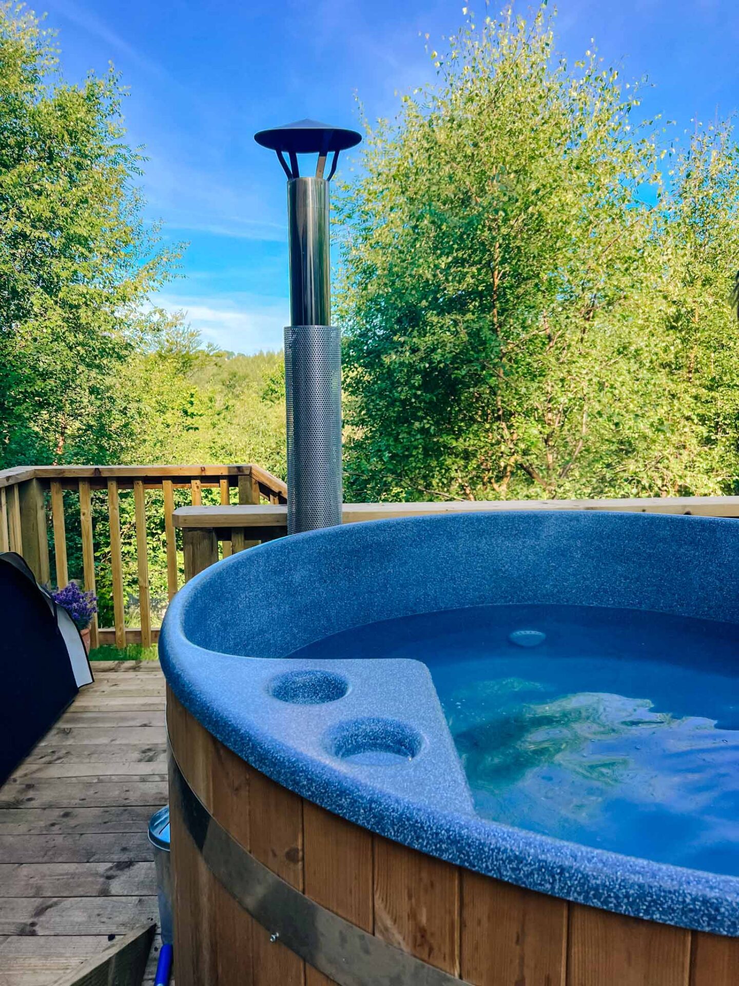 Glamping in Yorkshire with a hot tub, hot tub at Yurtshire - Glamping in Yorkshire with a hot tub, hot tub at Yurtshire