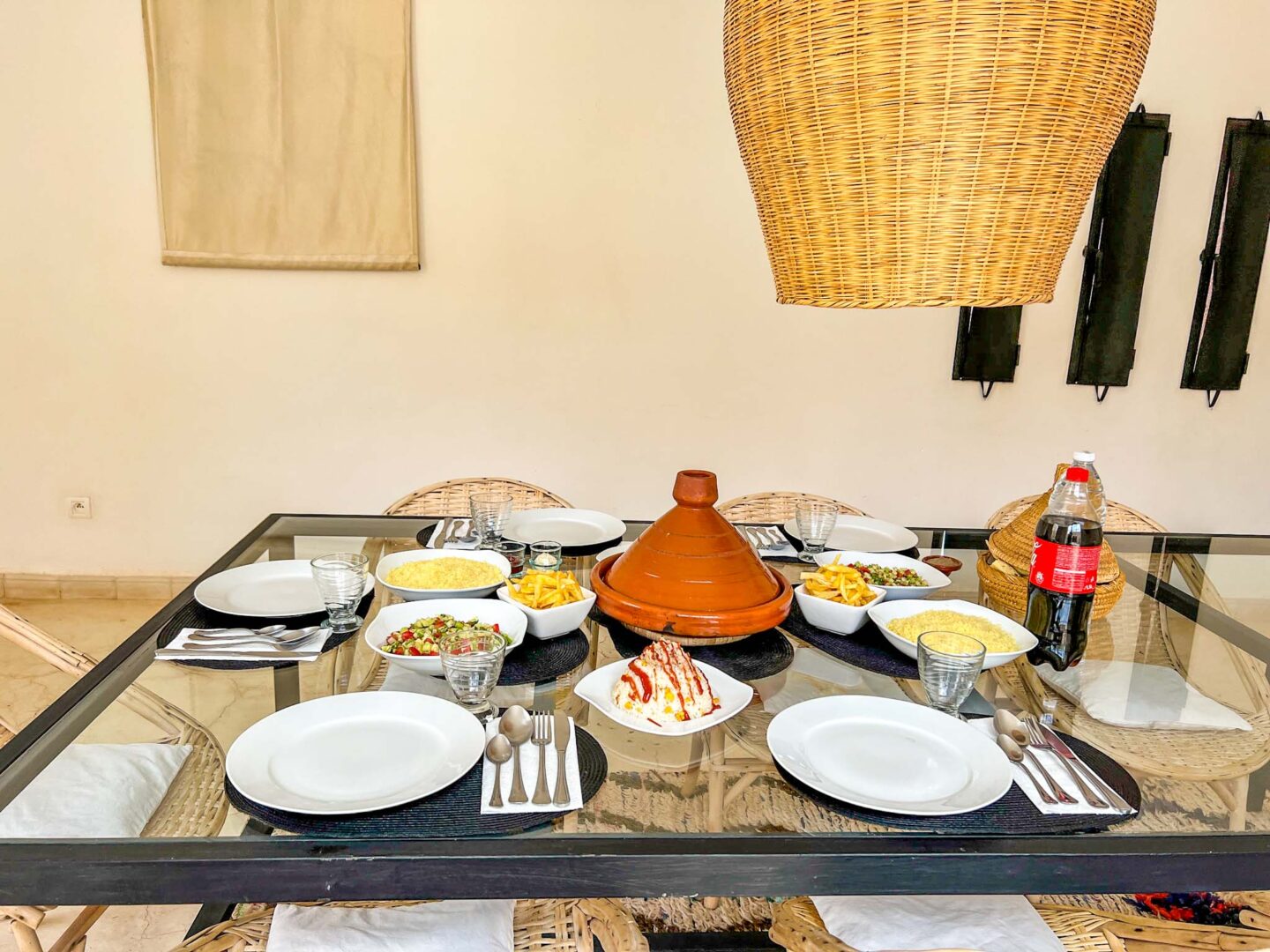 villa in Marrakech dining room with lunch cooked - villa in Marrakech dining room with lunch cooked