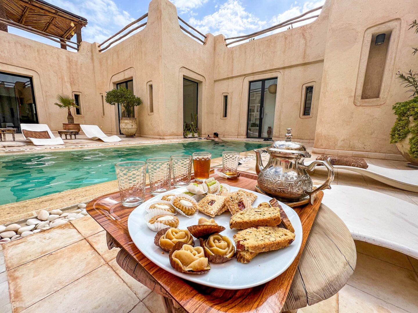 private villa in Marrakech with Moroccan mint tea by the pool - private villa in Marrakech with Moroccan mint tea by the pool