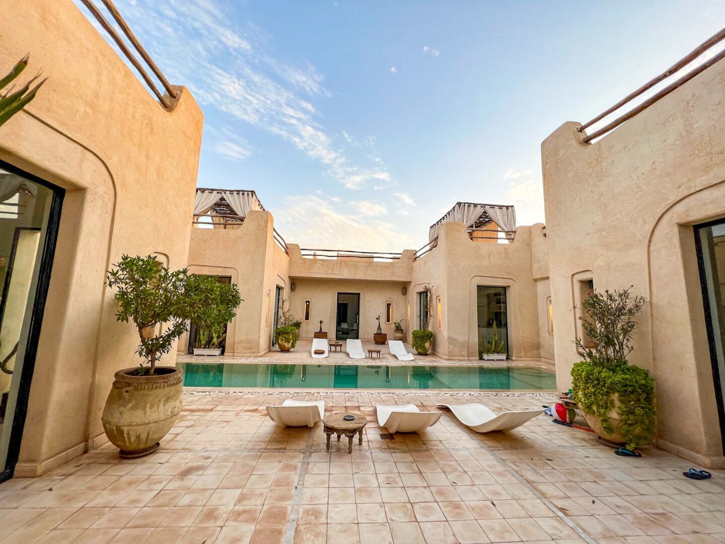 villa in Marrakech with pool and sunloungers - villa in Marrakech with pool and sunloungers