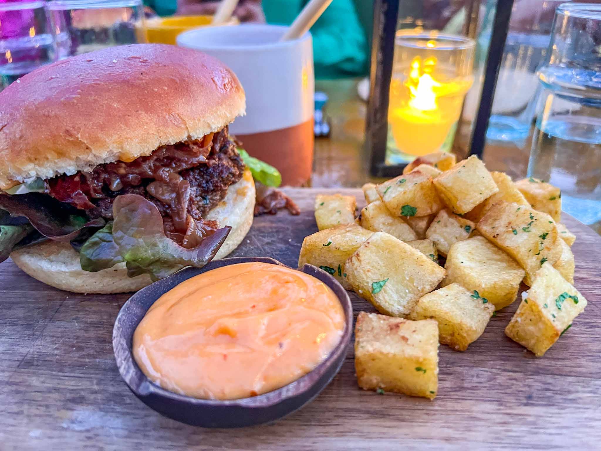 Best Restaurants in Marrakech, Berber Burger at L'Mida Marrakesh - Best Restaurants in Marrakech, Berber Burger at L'Mida Marrakesh
