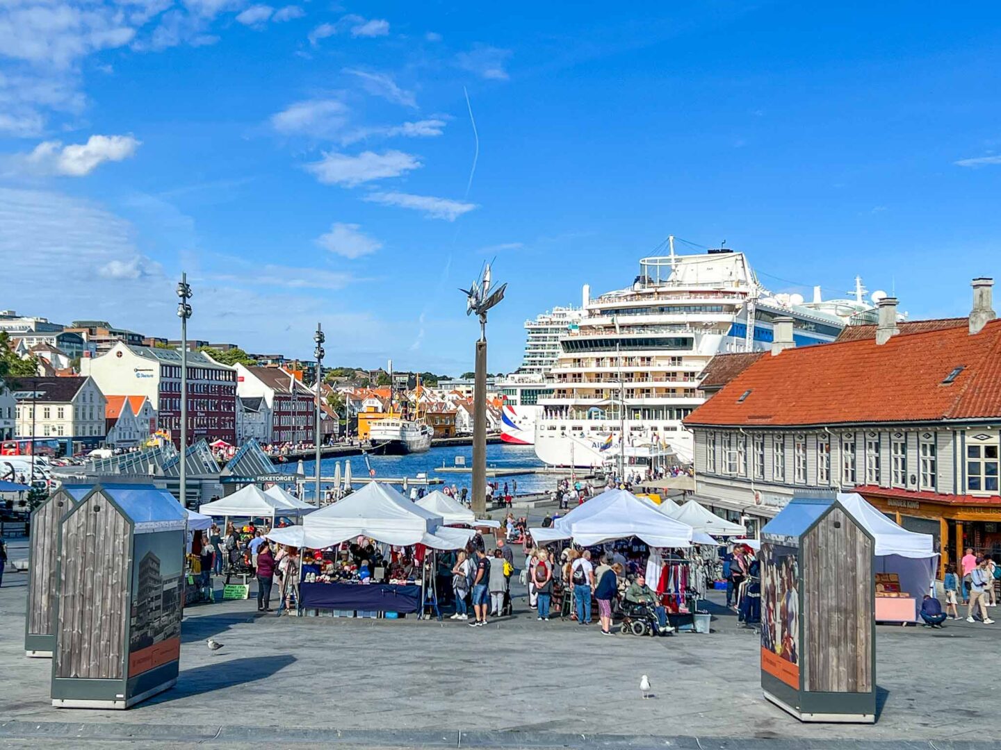 things to do in Stavanger, Stavanger harbour and market stalls - things to do in Stavanger, Stavanger harbour and market stalls
