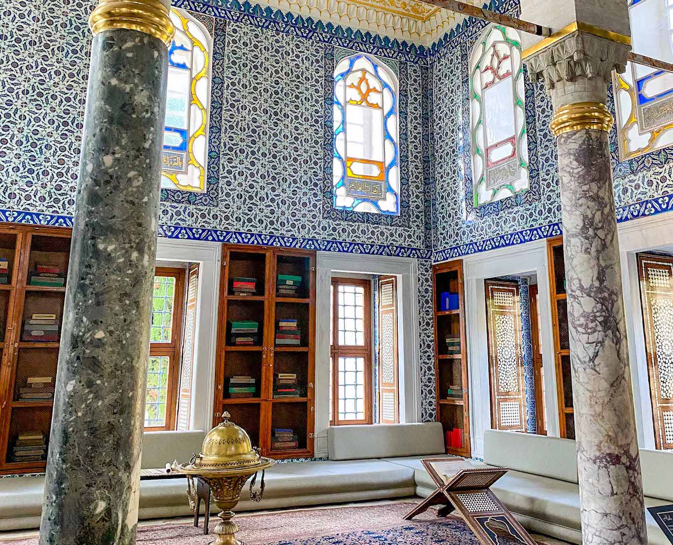 fancy room inside Topkapi Palace, Things to do in Istanbul - fancy room inside Topkapi Palace, Things to do in Istanbul