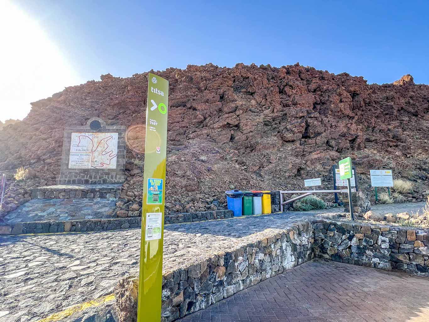 hiking Mount Teide, Sendero de Montaña Blanca hike starting point - hiking Mount Teide, Sendero de Montaña Blanca hike starting point