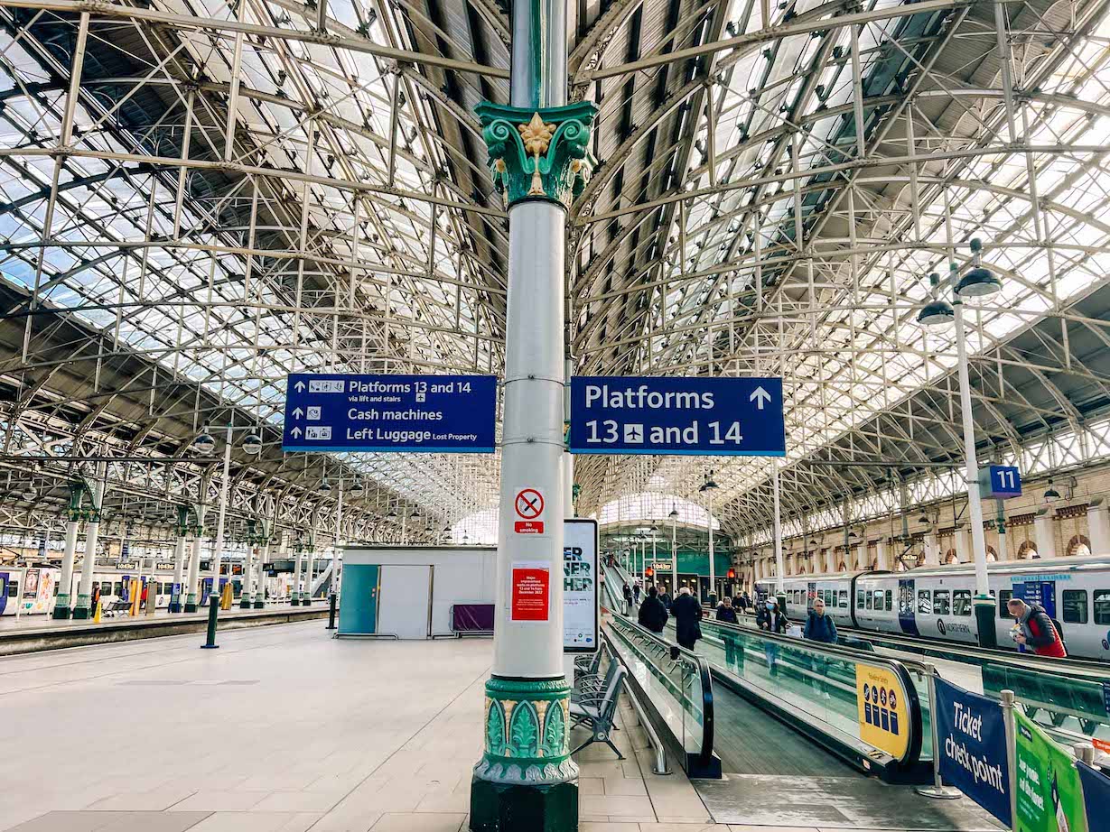 Manchester Airport to Manchester Piccadilly