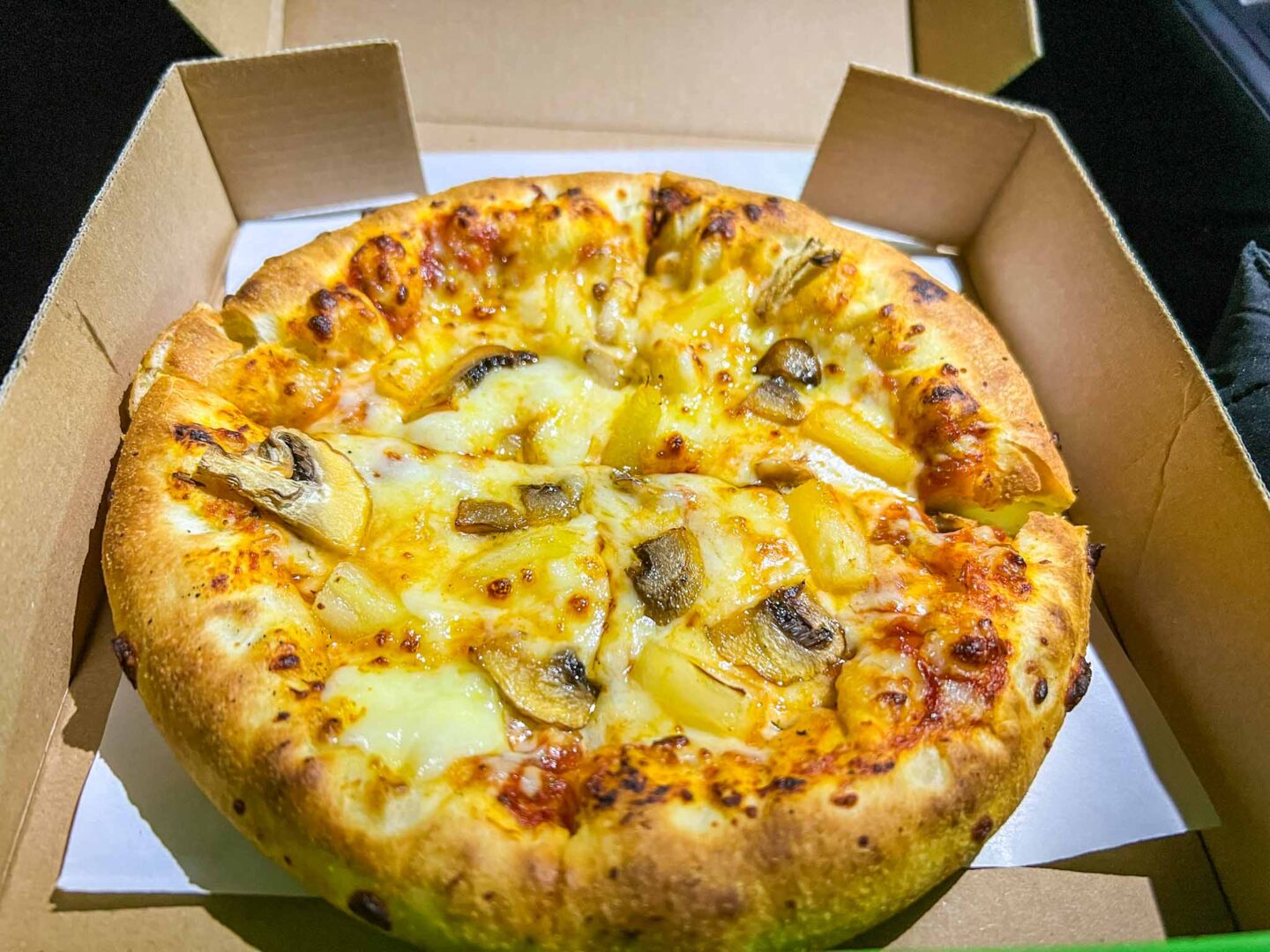 Halal Food Altrincham, small pizza from Caprinos Altrincham - Halal Food Altrincham, small pizza from Caprinos Altrincham
