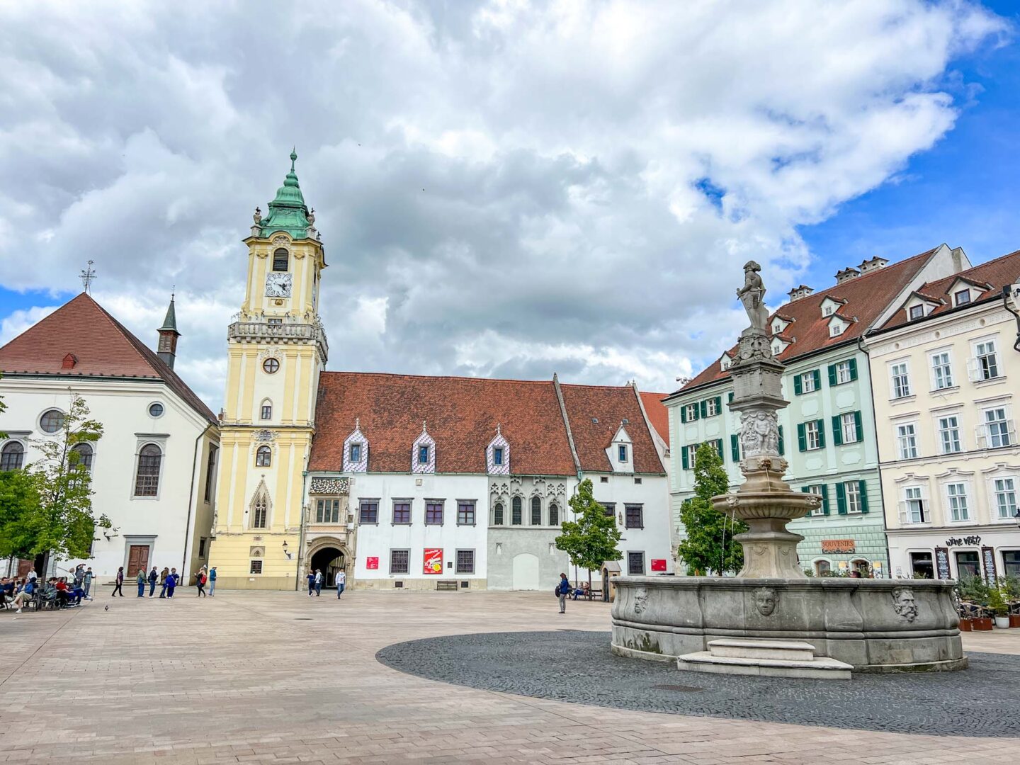Things to do in Bratislava, town hall building and square - Things to do in Bratislava, town hall building and square