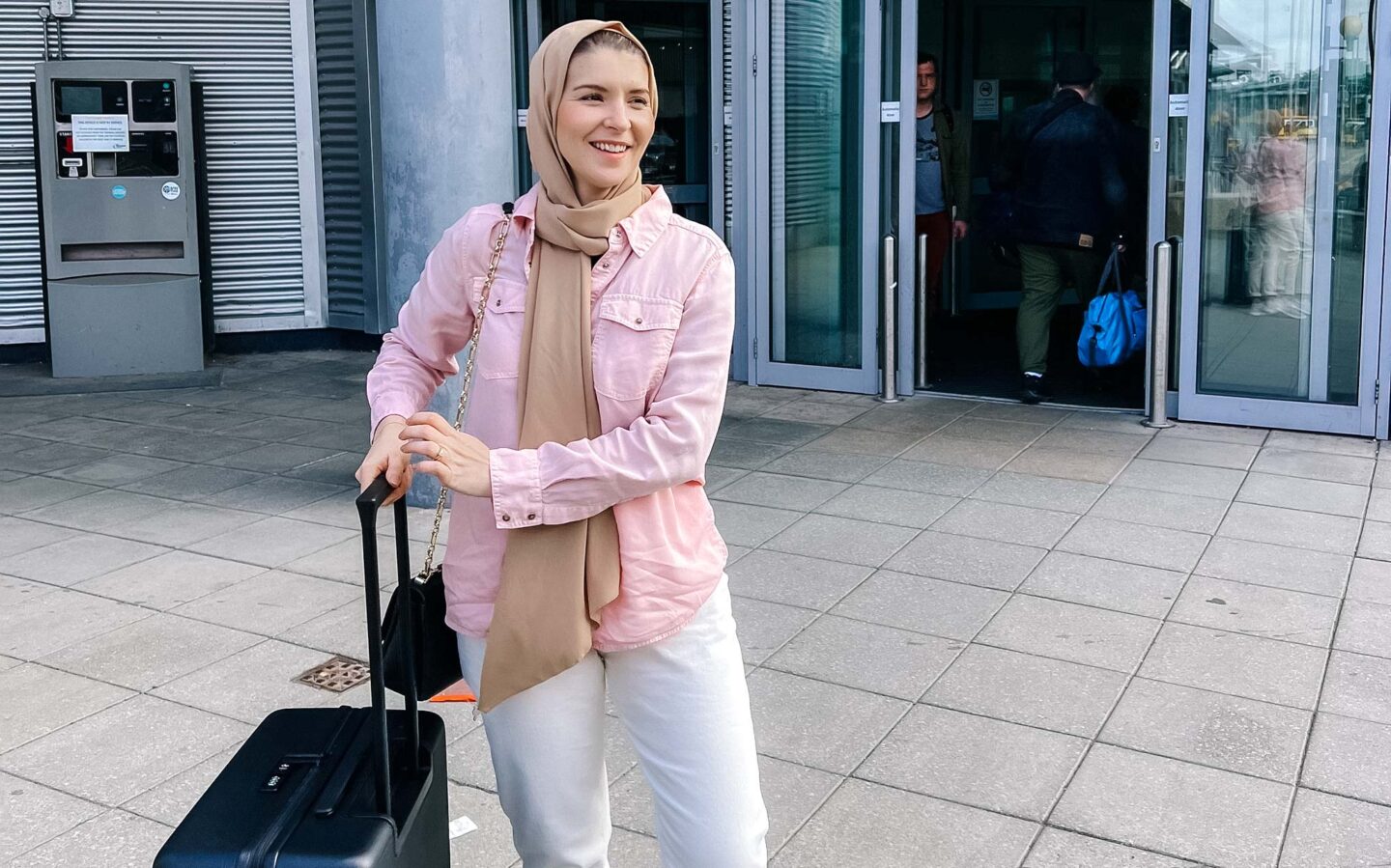 Duas for travelling, Ellie at the airport - Duas for travelling, Ellie at the airport