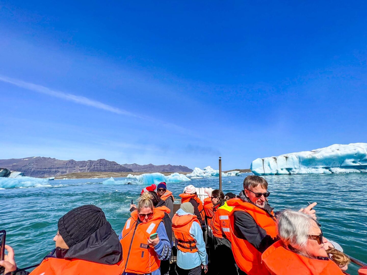 Iceland in May and June, , group on Jökulsárlón Glacier Lagoon boat tour - Iceland in May and June, , group on Jökulsárlón Glacier Lagoon boat tour