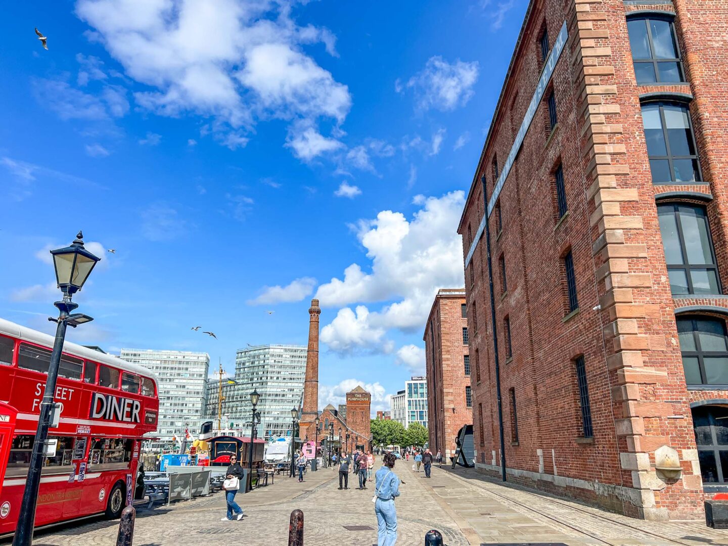 One day in Liverpool, Food trucks on the docks - One day in Liverpool, Food trucks on the docks