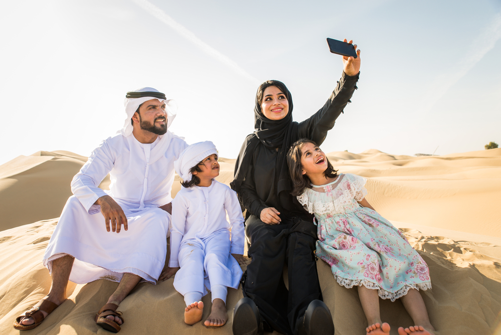 local Arab family in Dubai desert, what to wear in Dubai - local Arab family in Dubai desert, what to wear in Dubai