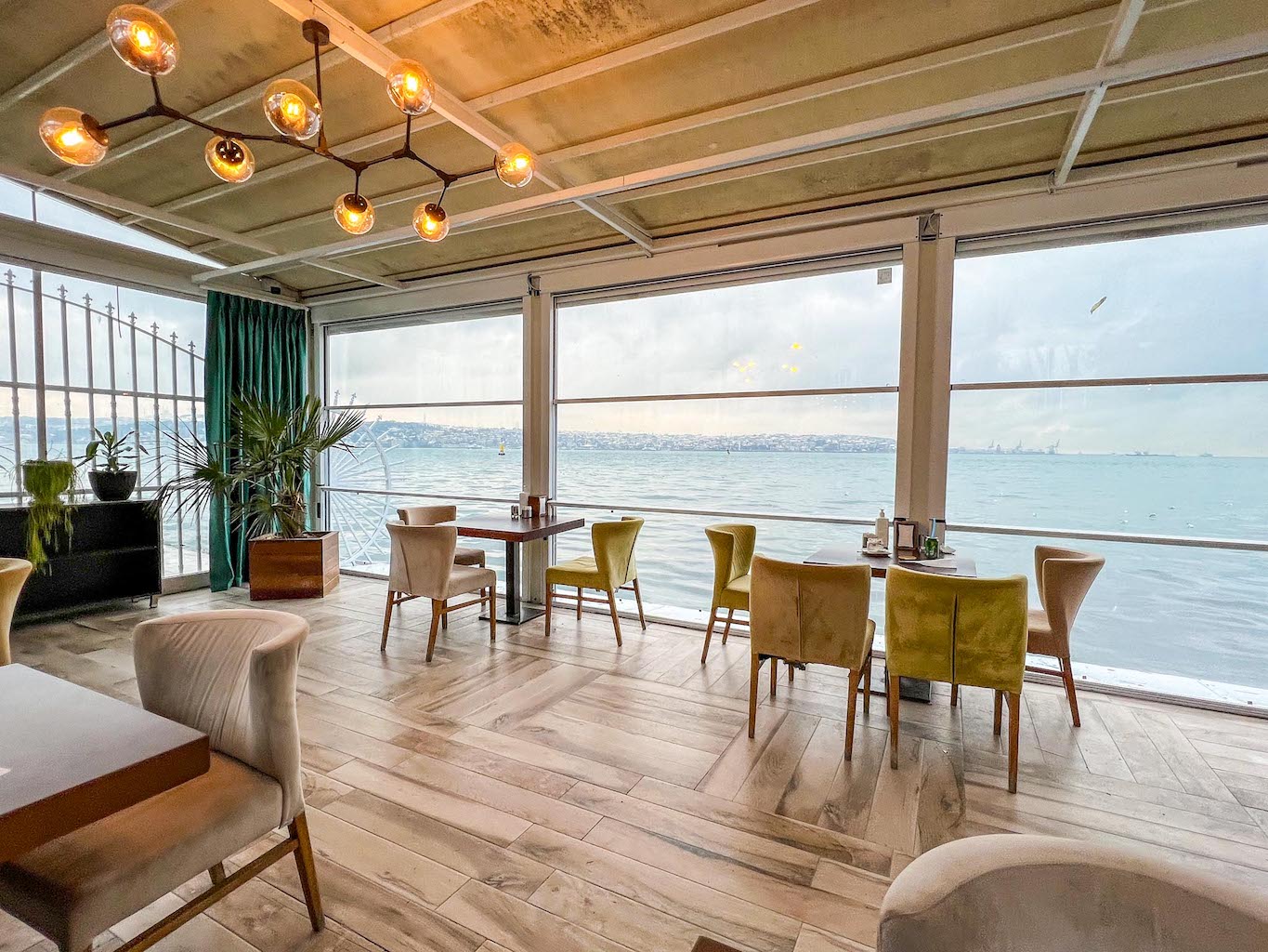 inside Dolmabahce Kafeterya, best cafes Istanbul - inside Dolmabahce Kafeterya, best cafes Istanbul
