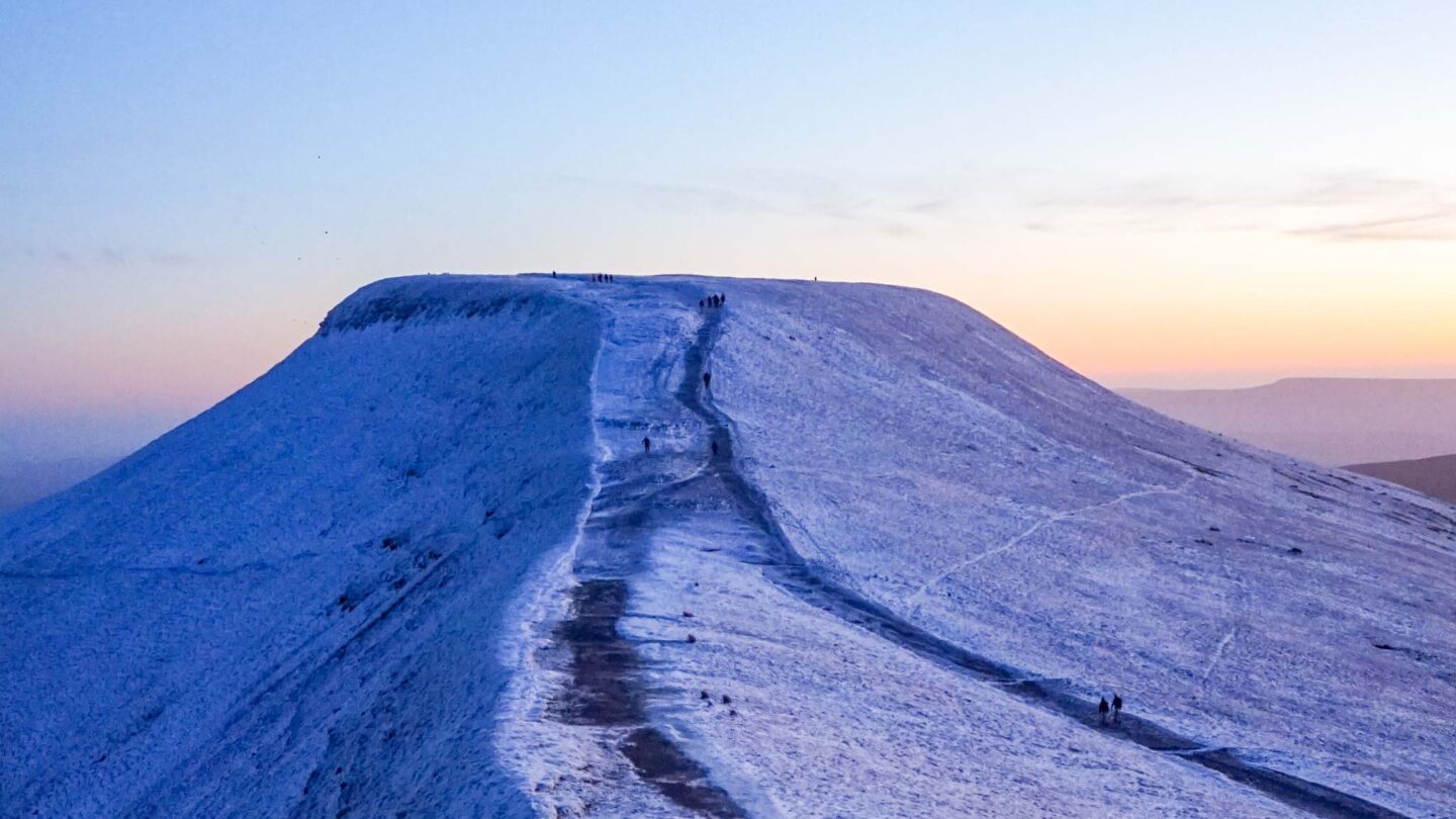 Wales in Winter, sunrise at Pen-Y-Fan in winter - Wales in Winter, sunrise at Pen-Y-Fan in winter