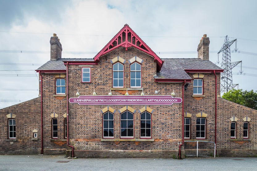 - Llanfairpwllgwyngyllgogerychwyrndrobwllllantysiliogogogoch train station, best Places to visit in Anglesey