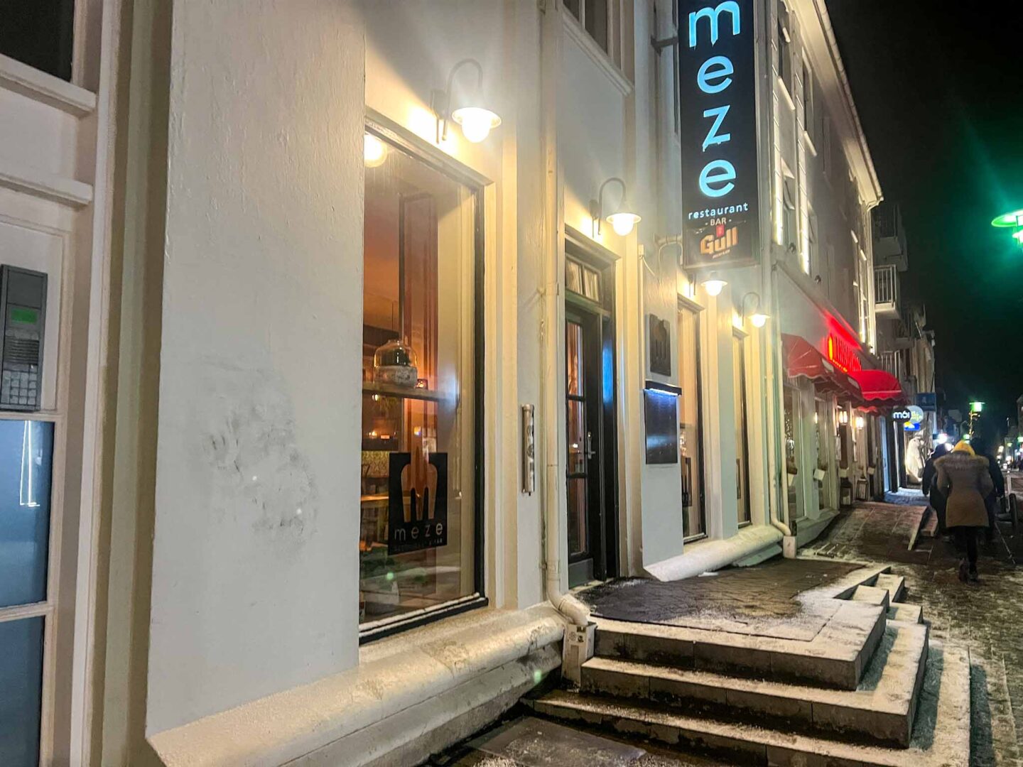 Halal Food Reykjavik, Meze Restaurant in Reykjavik from outside - Halal Food Reykjavik, Meze Restaurant in Reykjavik from outside