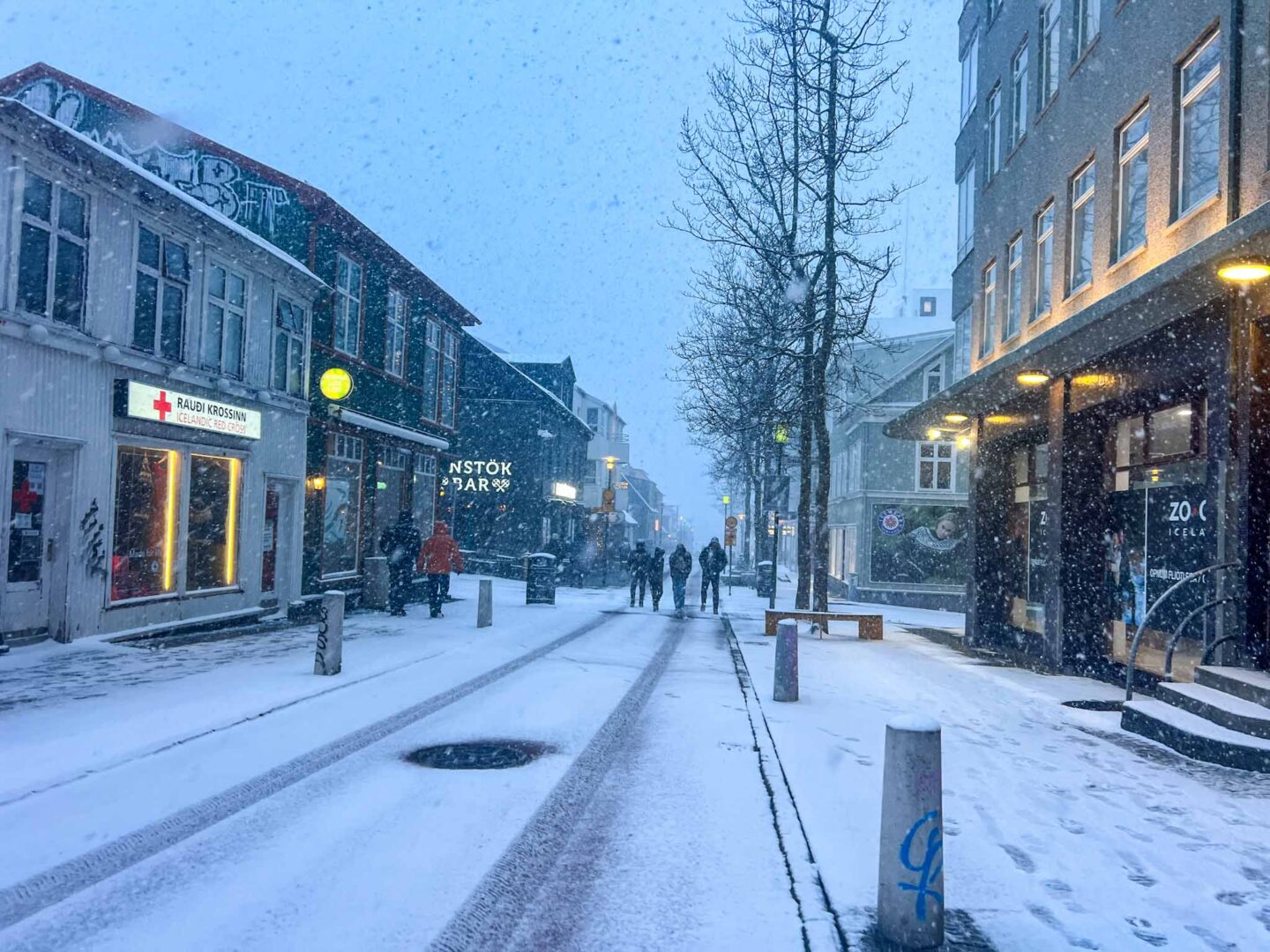 what to wear in Iceland in winter, snowstorm in Reykjavik city - what to wear in Iceland in winter, snowstorm in Reykjavik city