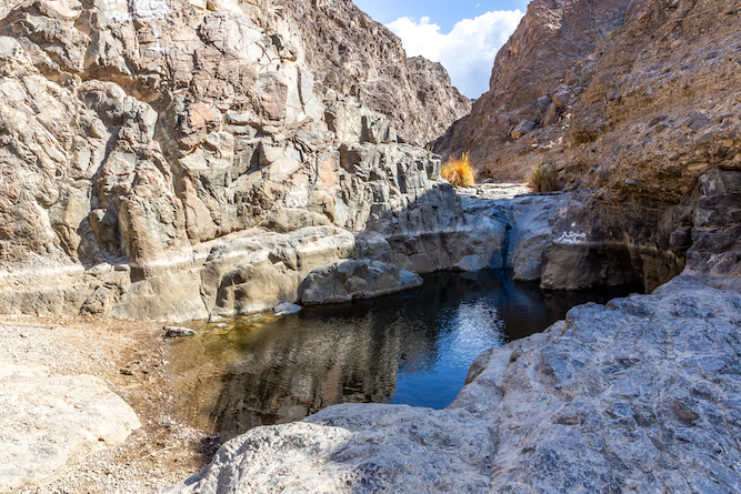 best places to visit in the UAE, Wadi Shawka pools