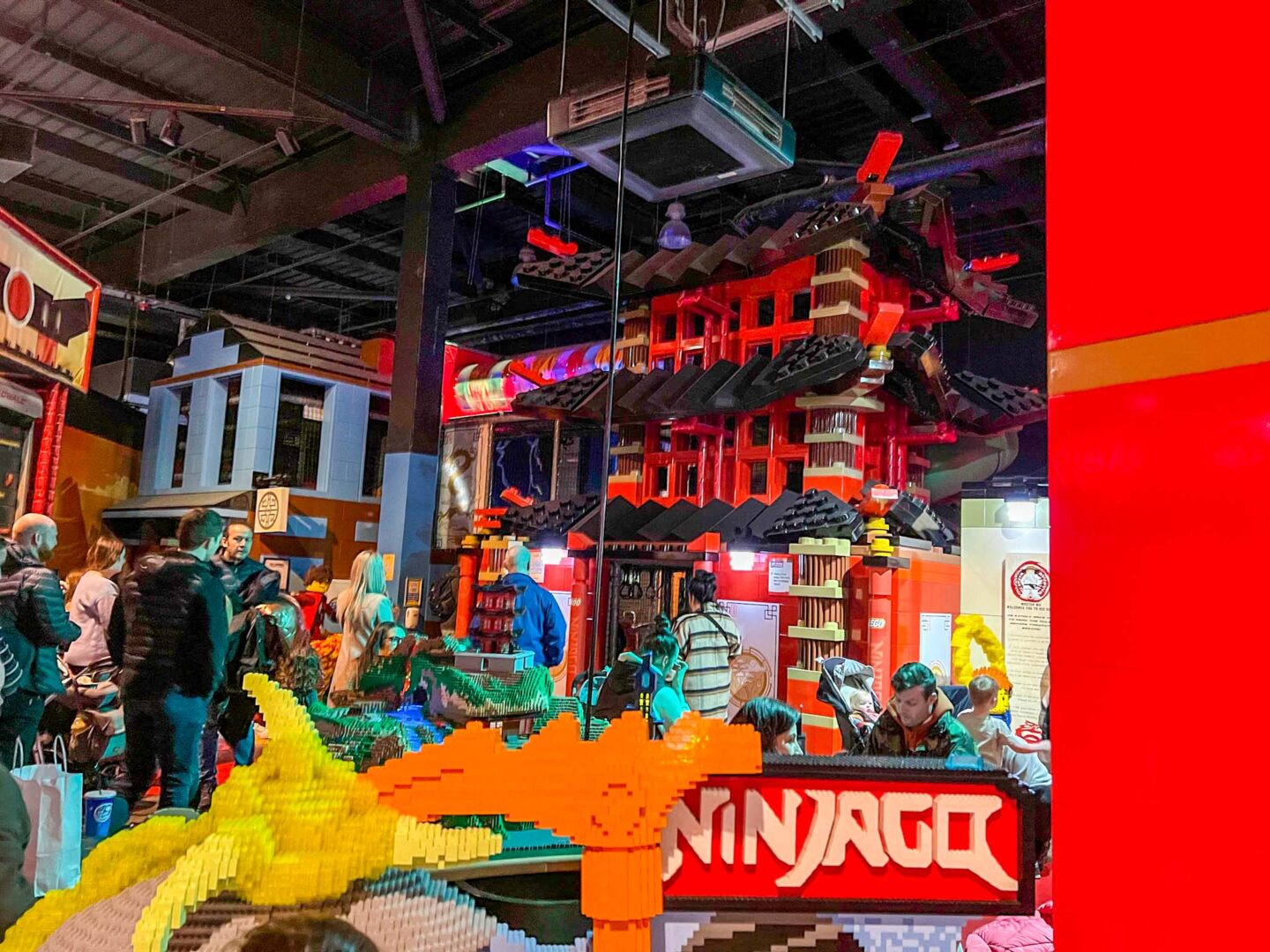 indoor activities in manchester, inside LEGOLAND Discovery Centre Manchester with rides - indoor activities in manchester, inside LEGOLAND Discovery Centre Manchester with rides