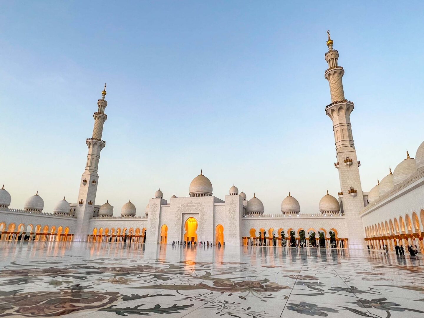 best places to visit in the UAE, Abu Dhabi mosque at Sunset