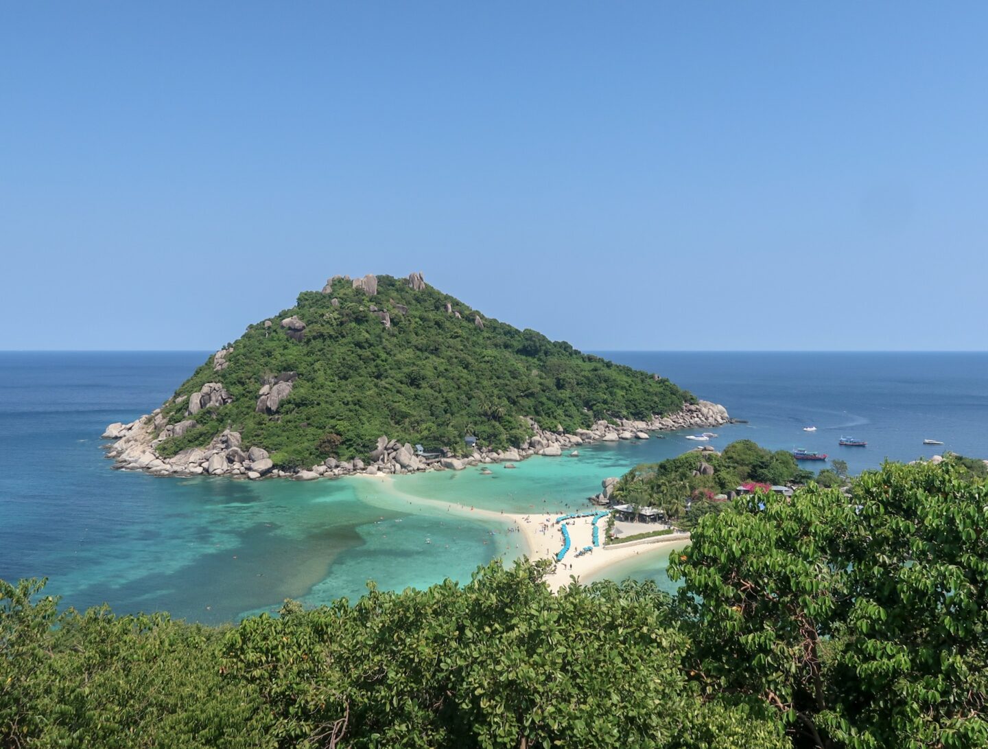 Best countries to visit in August, islands in Koh tao from above - Best countries to visit in August, islands in Koh tao from above