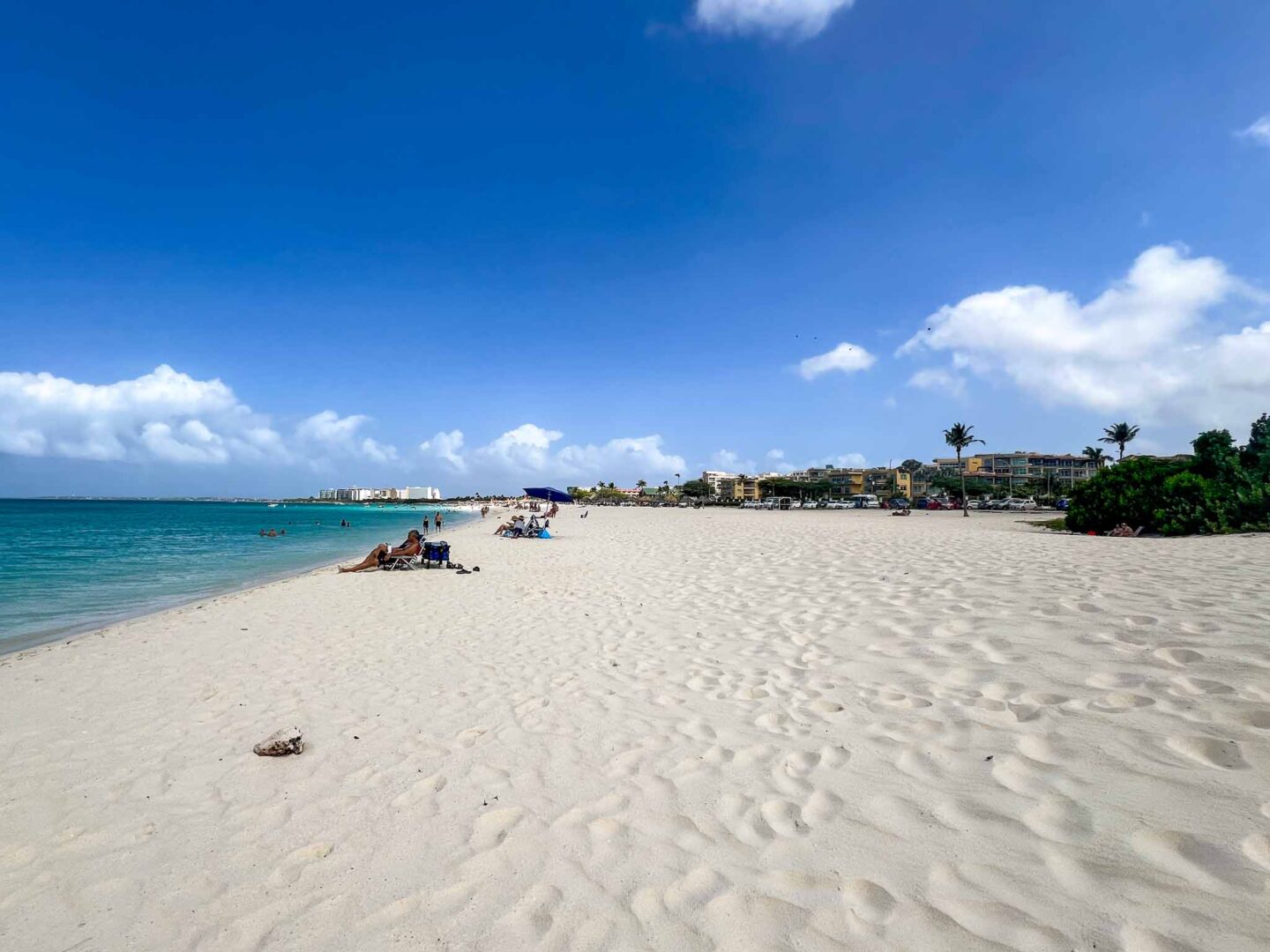 how to see islands on a Caribbean cruise, quieter end of Eagle Beach Aruba - how to see islands on a Caribbean cruise, quieter end of Eagle Beach Aruba
