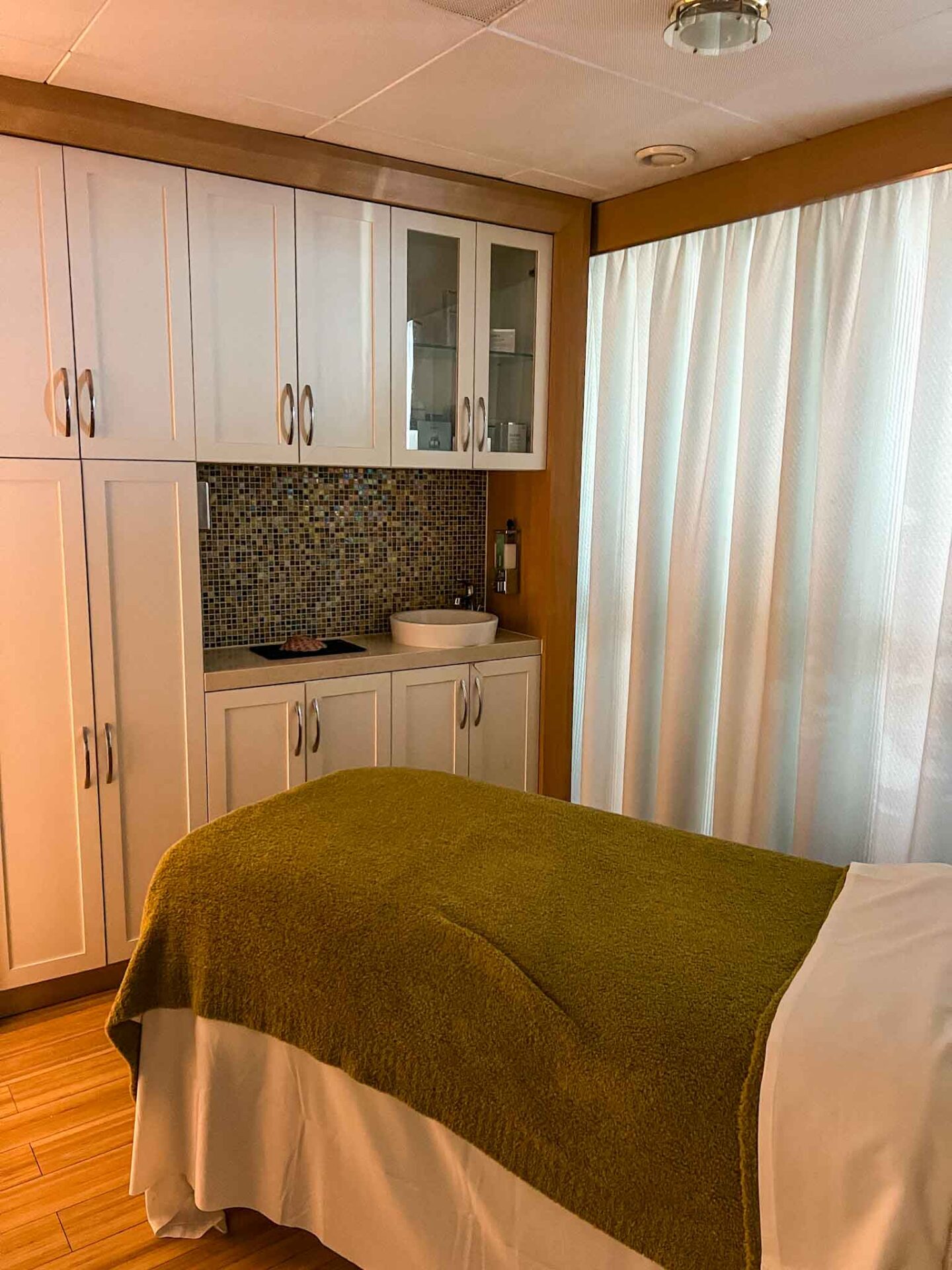 Tui cruise review, spa treatment room onboard Marella Discovery 2