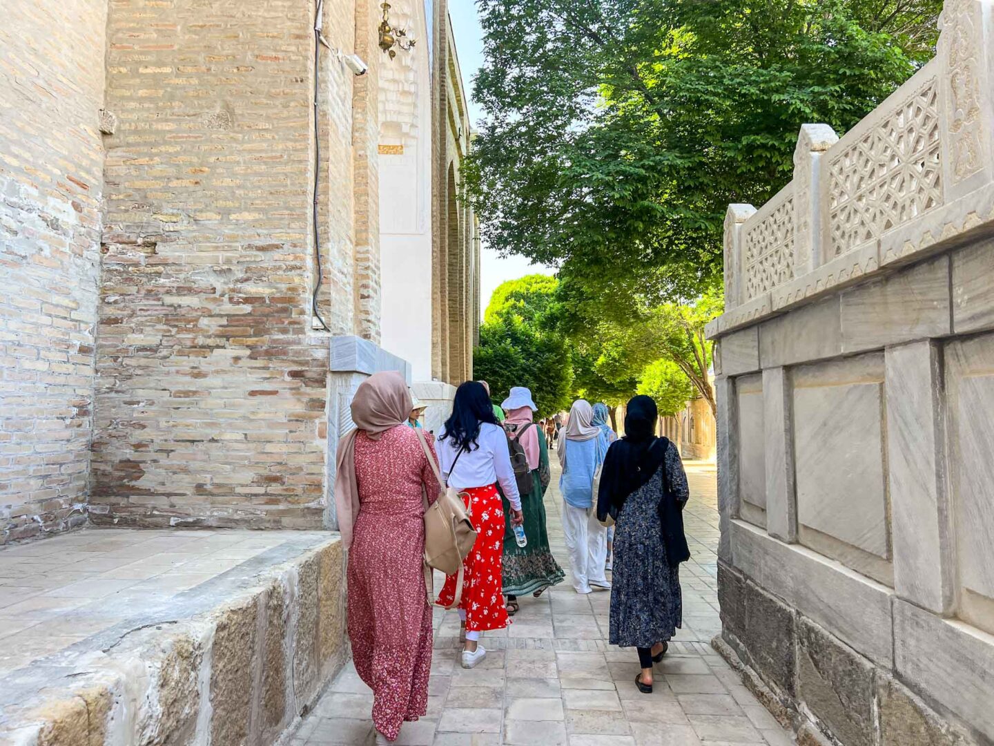 halal travel in Uzbekistan, muslim ladies walking in Uzbekistan - halal travel in Uzbekistan, muslim ladies walking in Uzbekistan