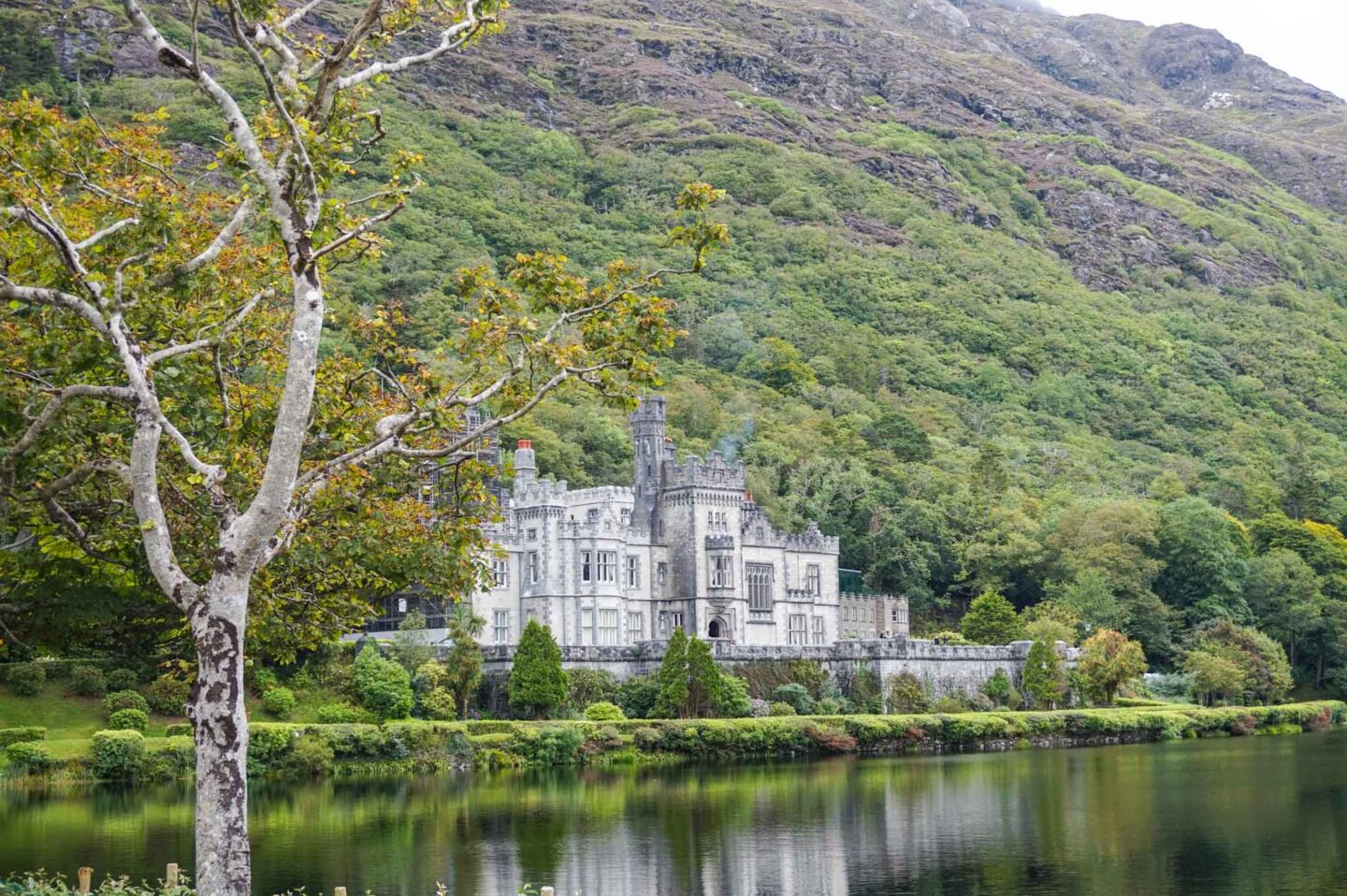 Day trips from Galway, Kylemore Abbey with water infront