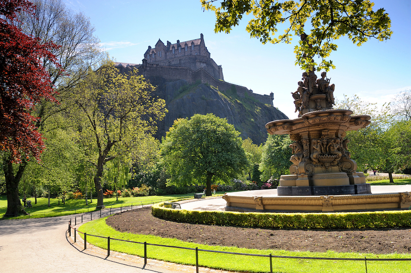 5 day Scotland itinerary, Edinburgh castle and park on sunny day - 5 day Scotland itinerary, Edinburgh castle and park on sunny day