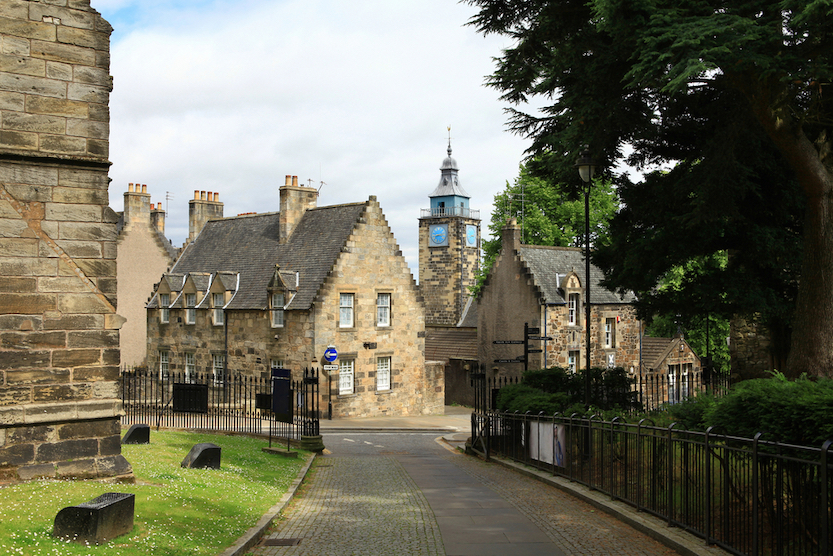 day trips from Edinburgh, old streets of Stirling - day trips from Edinburgh, old streets of Stirling
