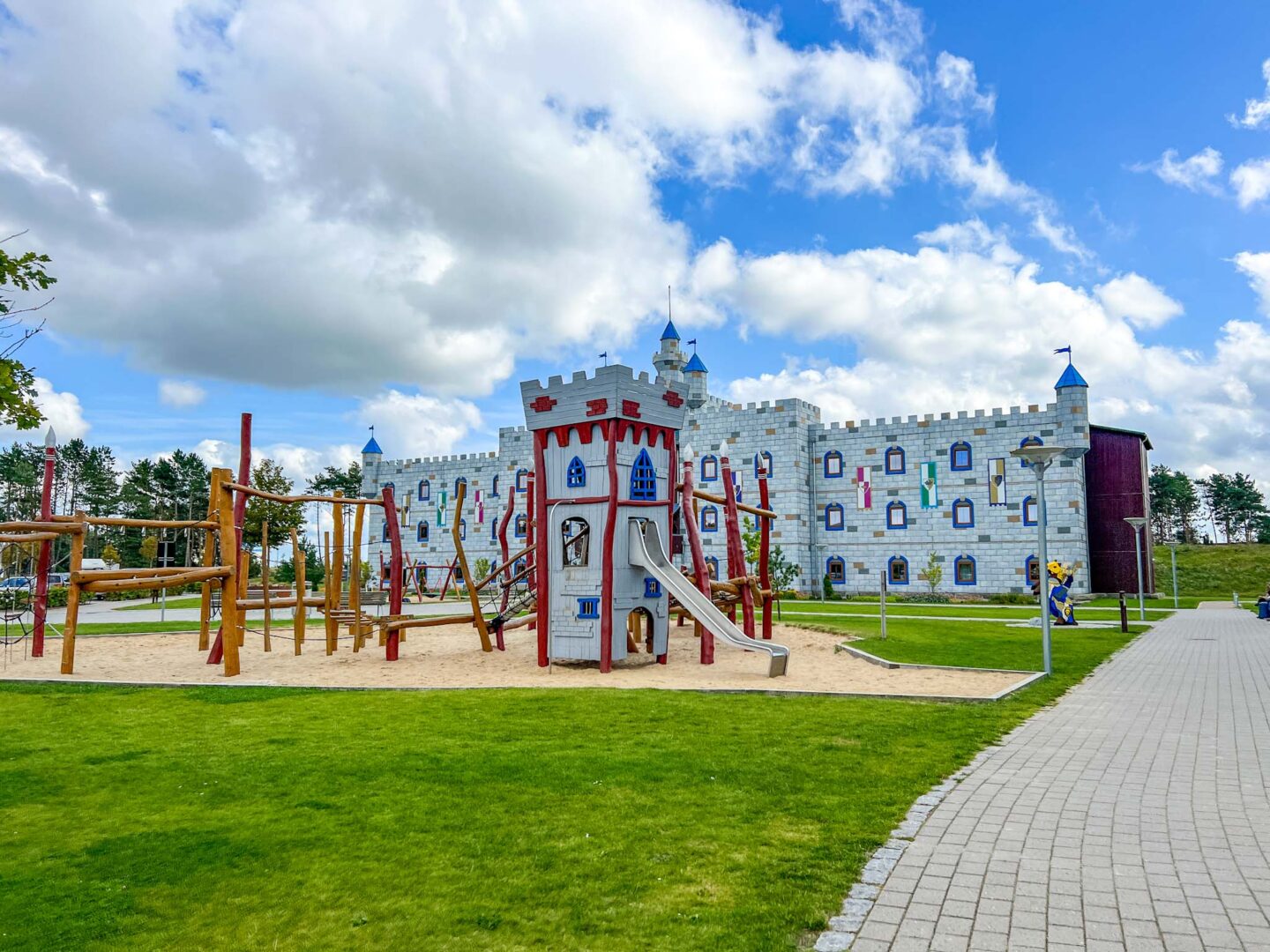 things to do in Billund, LEGOLAND Castle Hotel outside play area