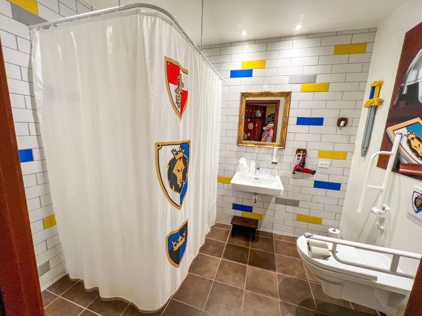 things to do in Billund, LEGOLAND Castle Hotel knights room bathroom