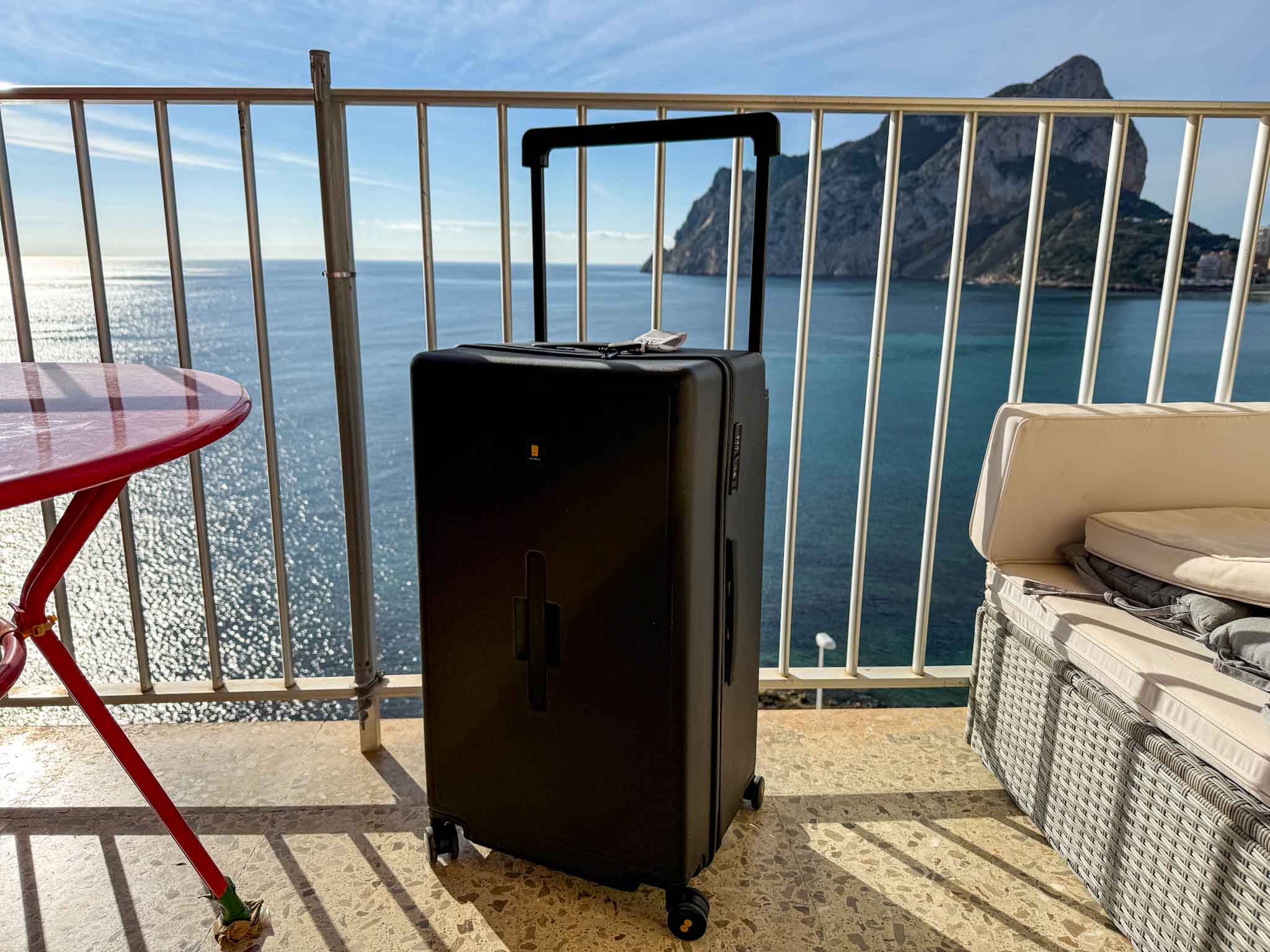The Wandering Quinn Travel Blog LEVEL8 Voyageur Luggage Review